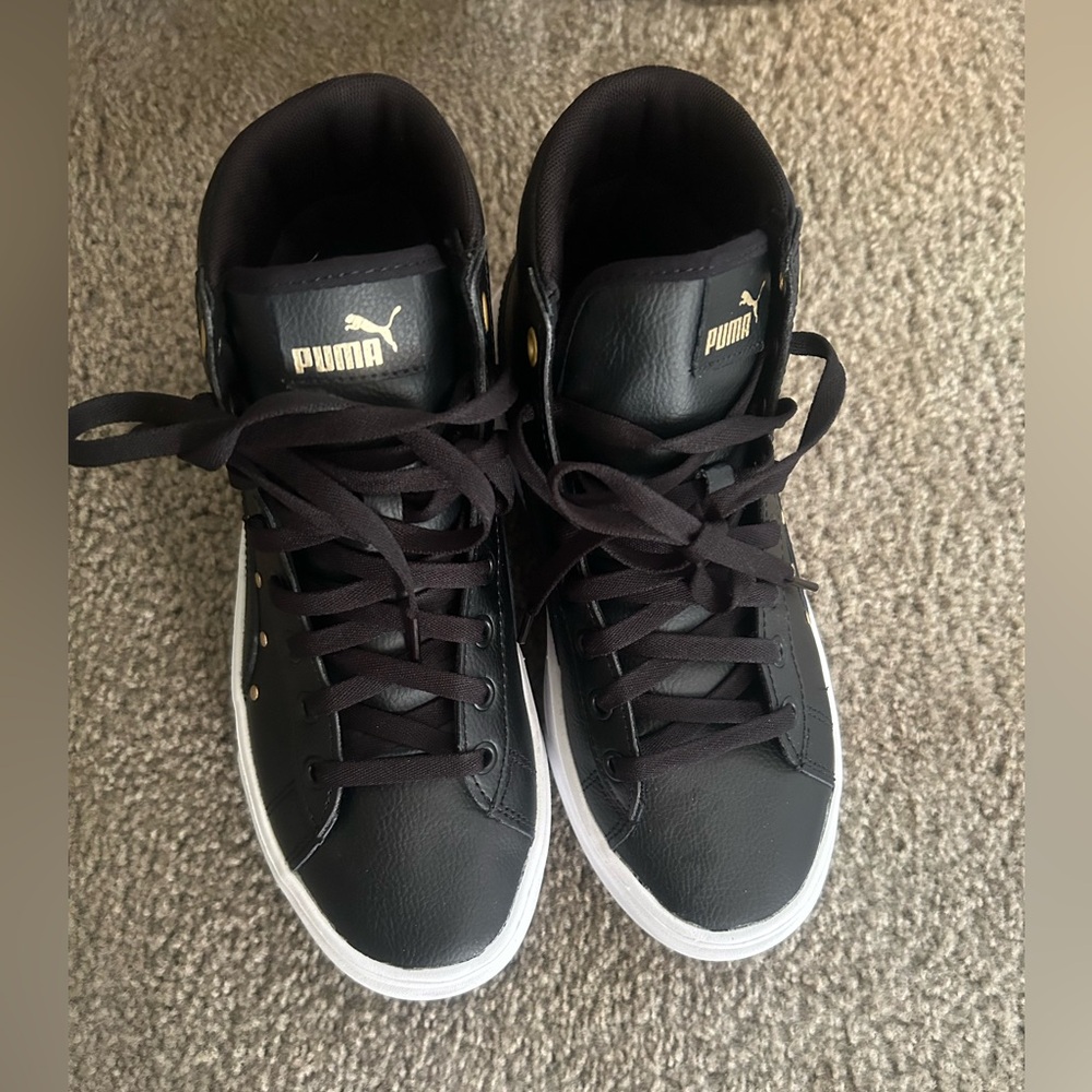 Puma Sneakers